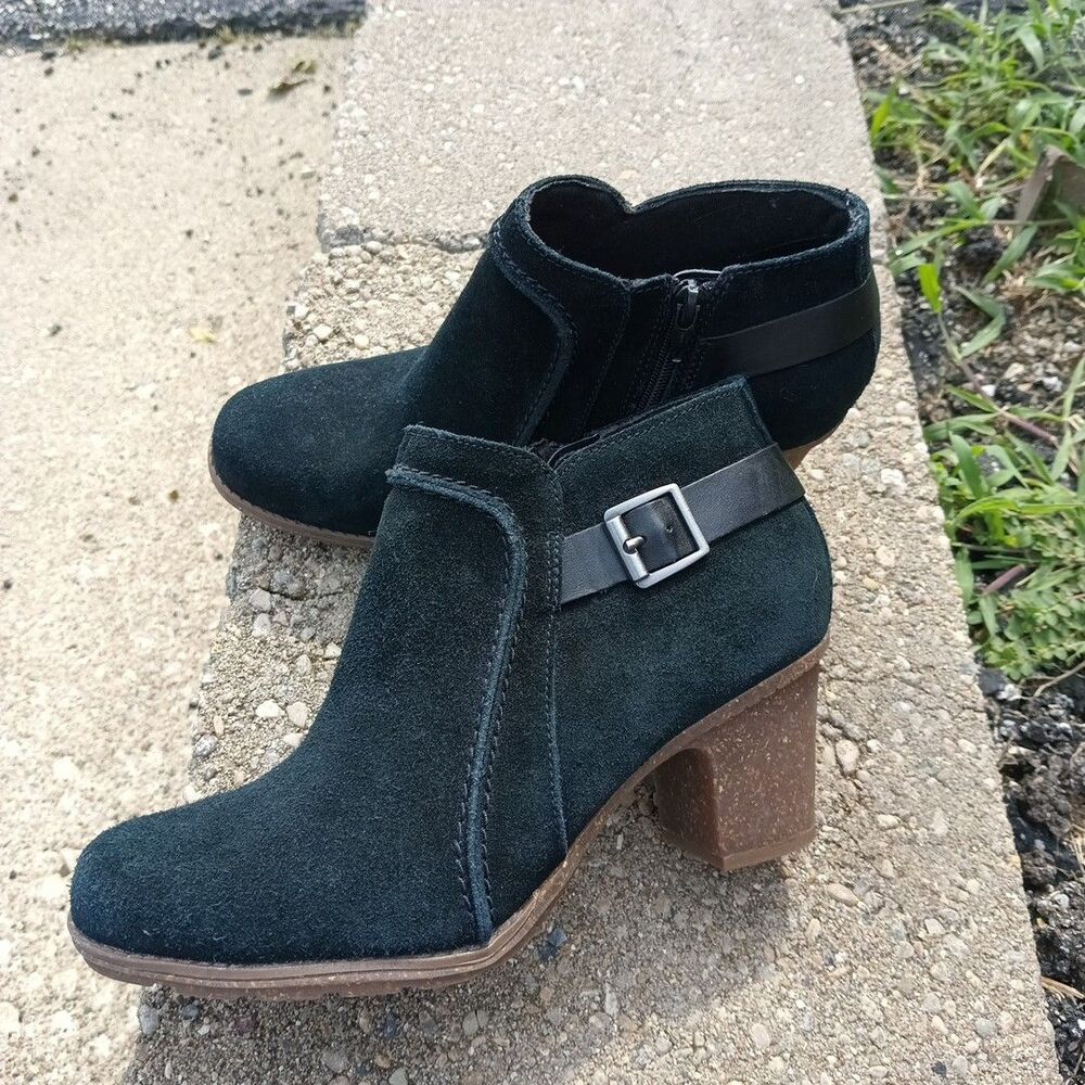 Clarks Collection Sz 9 M Booties Shoes Heel Black Side Zip